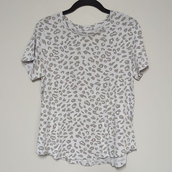 Old Navy Gray Leopard Print Short Sleeve Shirt - Picture 1 of 5